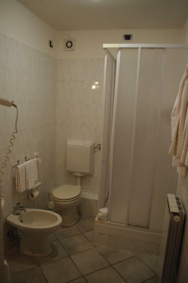 קסטלנואובו ברארדנגה Villa Veronica מראה חיצוני תמונה